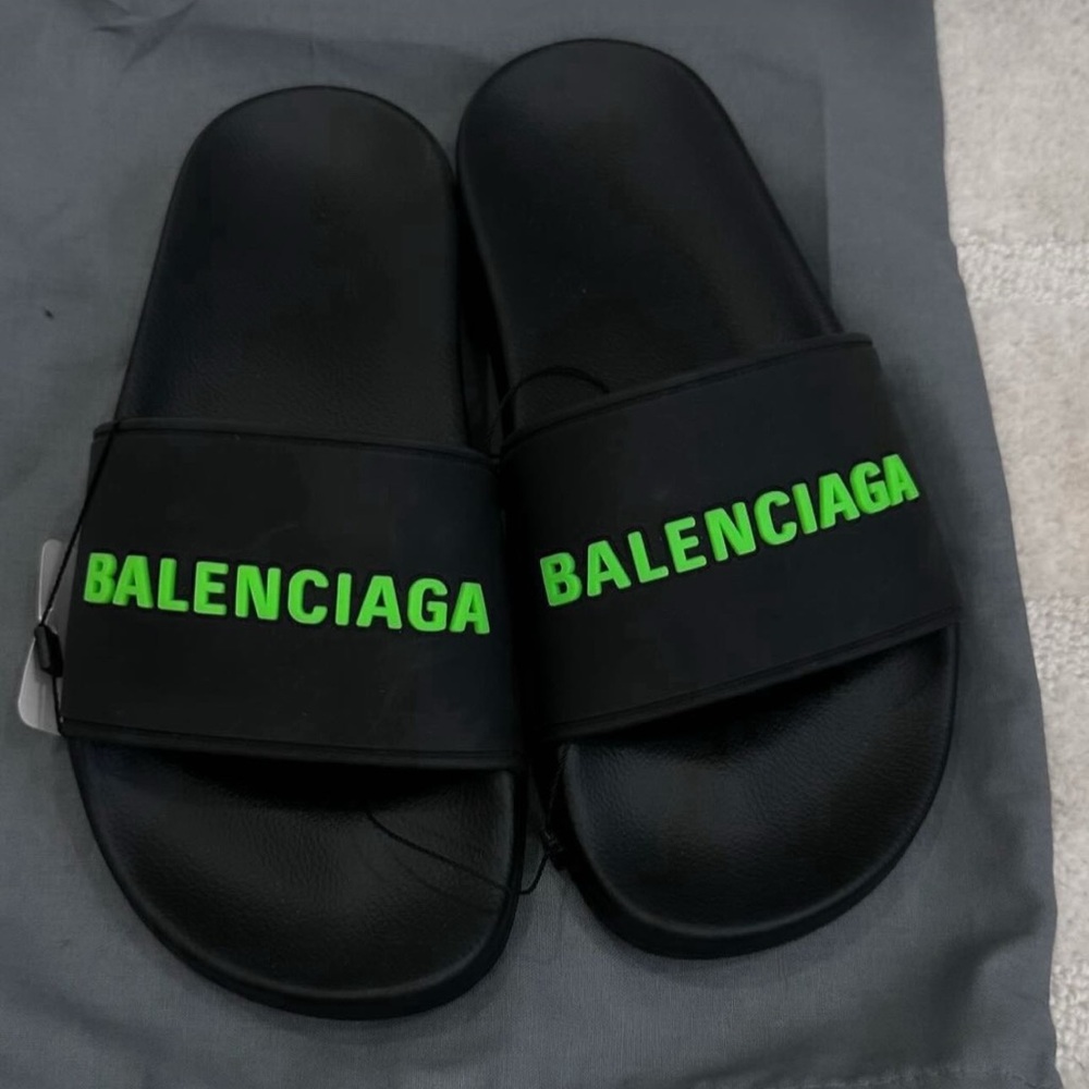 Brand new Balenciaga Rubber Slide 35